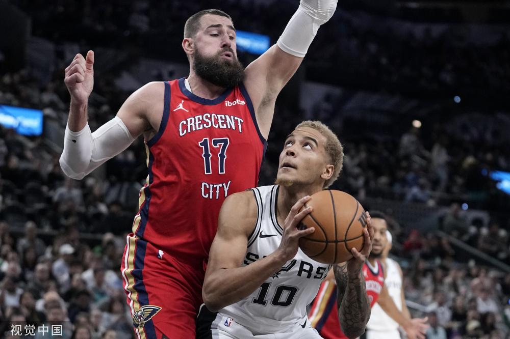 埃斯图皮尼 埃斯图皮尼