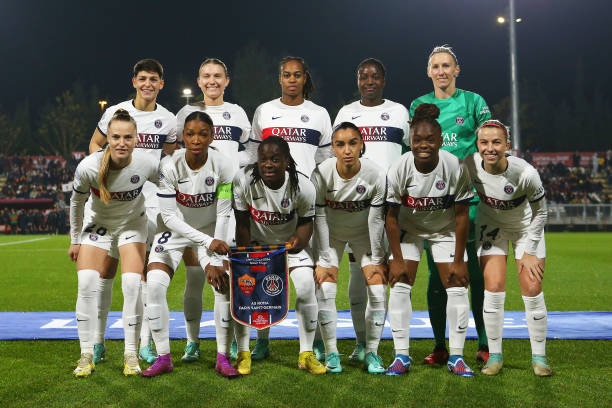 在赛场上表 在赛场上表