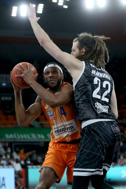 伤病管理以 伤病管理以